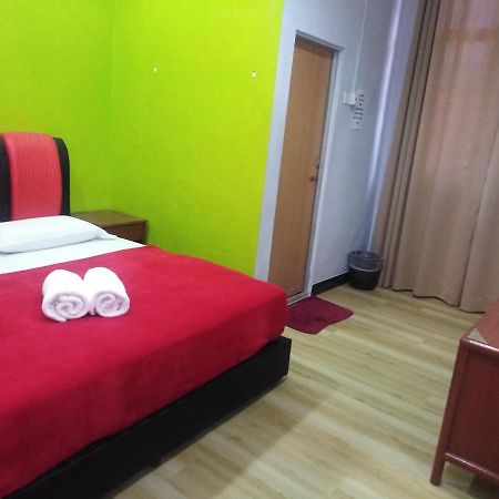 Samudera Hotel Kampung Kuala Besut Εξωτερικό φωτογραφία